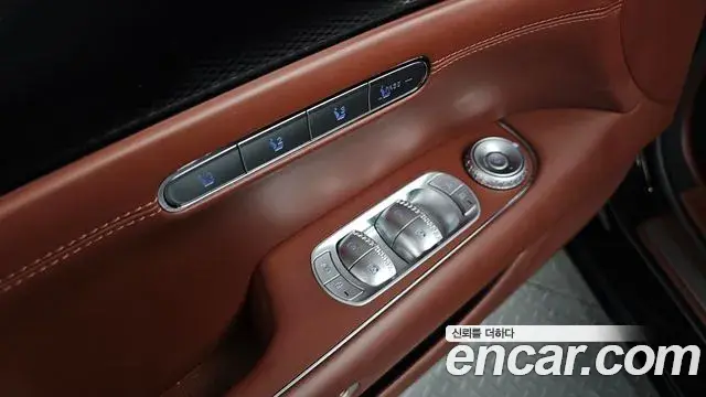 Genesis G90 2022 — Photo 33/35