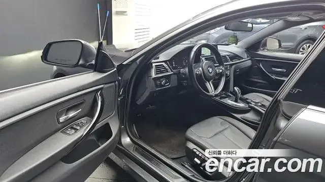BMW 4 Series 2019 — ფოტო 15/20