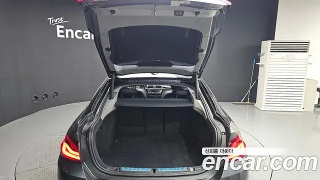 BMW 4 Series 2019 — ფოტო 13/20