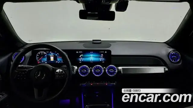 Mercedes-Benz GLB-Class 2021 — Şəkil 15/17