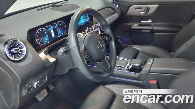 Mercedes-Benz GLB-Class 2021 — Şəkil 2/17