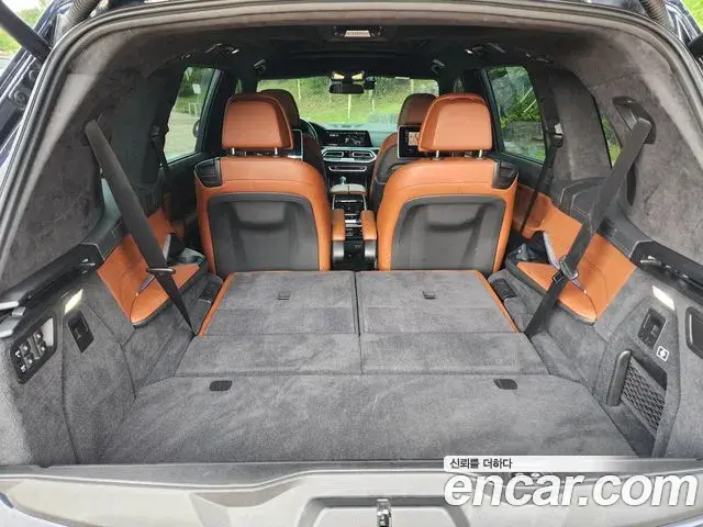 BMW X7 2021 — Photo 15/20