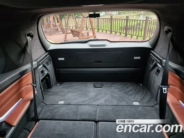 BMW X7 2021 — Photo 8/20