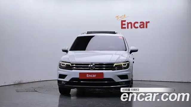 Volkswagen Tiguan 2020 — Photo 17/20