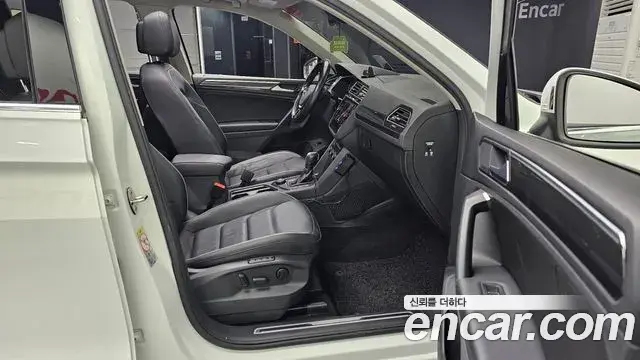 Volkswagen Tiguan 2020 — Photo 3/20