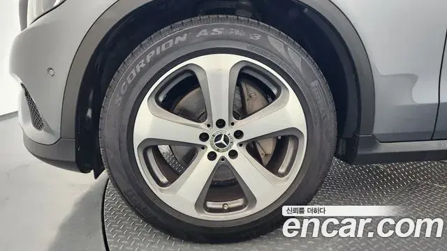 Mercedes-Benz GLC-Class 2019 — Şəkil 3/34