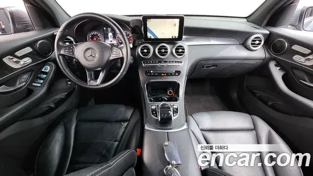 Mercedes-Benz GLC-Class 2019 — Şəkil 30/34