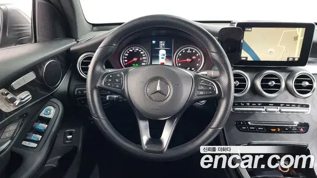 Mercedes-Benz GLC-Class 2019 — Şəkil 22/34