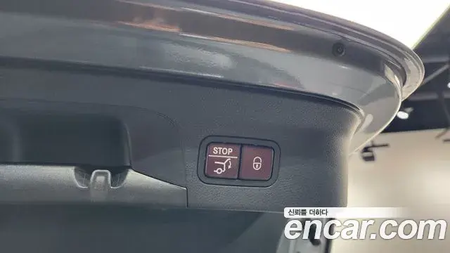 Mercedes-Benz GLC-Class 2019 — Şəkil 24/34