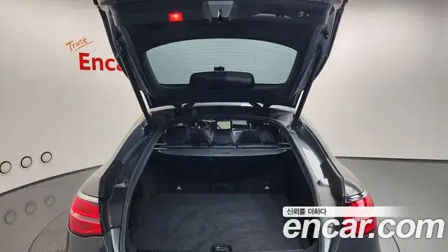 Mercedes-Benz GLC-Class 2019 — Şəkil 15/34