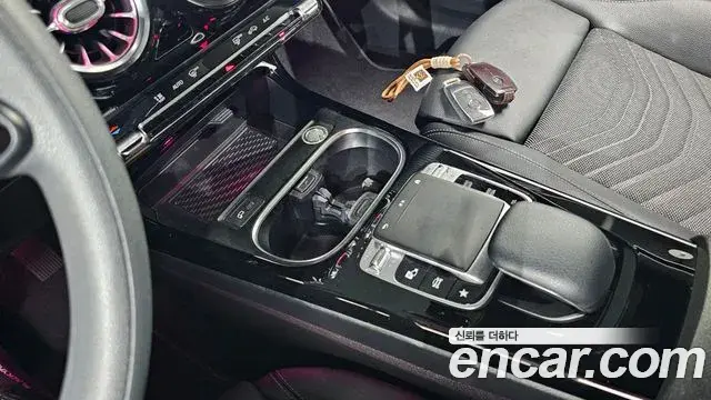 Mercedes-Benz A-Class 2020 — ფოტო 17/30