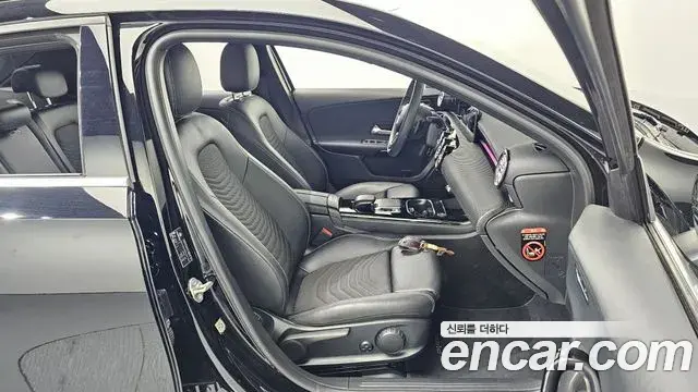 Mercedes-Benz A-Class 2020 — ფოტო 1/30