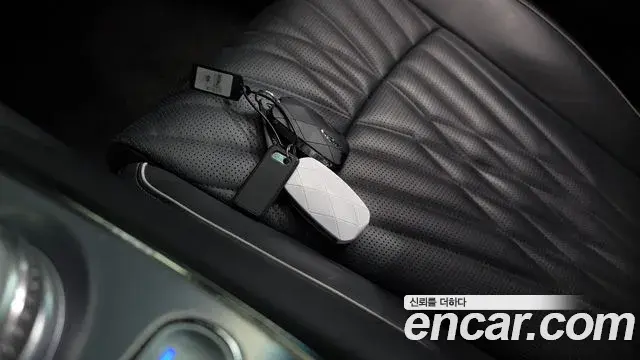 Genesis G90 2022 — Şəkil 22/38