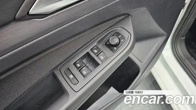 Volkswagen Golf 2022 — Şəkil 28/30