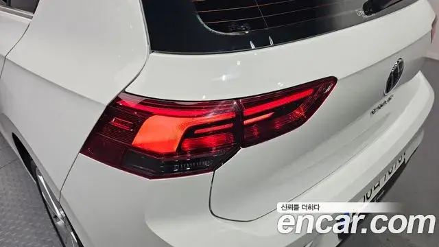 Volkswagen Golf 2022 — Şəkil 15/30