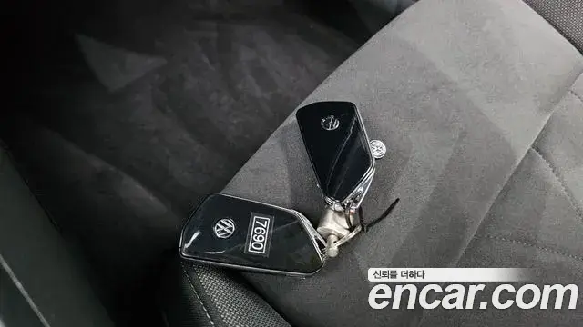 Volkswagen Golf 2022 — Şəkil 21/30