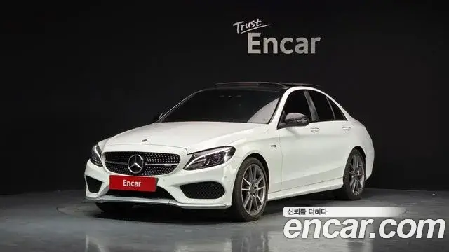 Mercedes-Benz C-Class 2018 — Photo 12/20