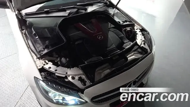 Mercedes-Benz C-Class 2018 — Photo 2/20
