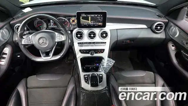 Mercedes-Benz C-Class 2018 — Photo 3/20