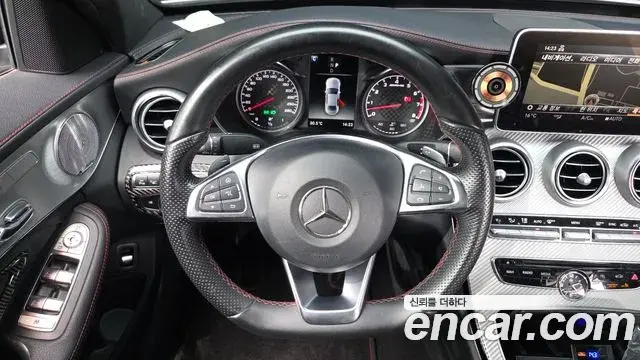 Mercedes-Benz C-Class 2018 — Photo 14/20