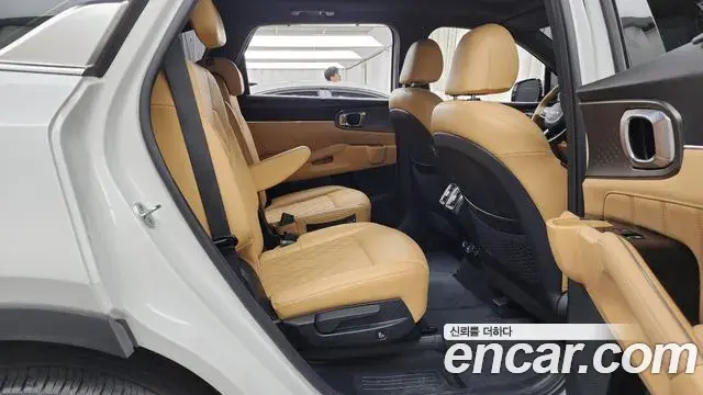 Kia Sorento 2022 — Photo 10/35