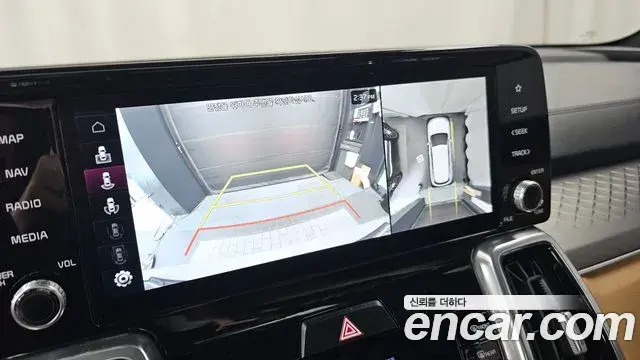 Kia Sorento 2022 — Photo 8/35