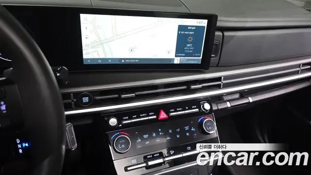 Hyundai Santa Fe 2024 — Photo 10/35