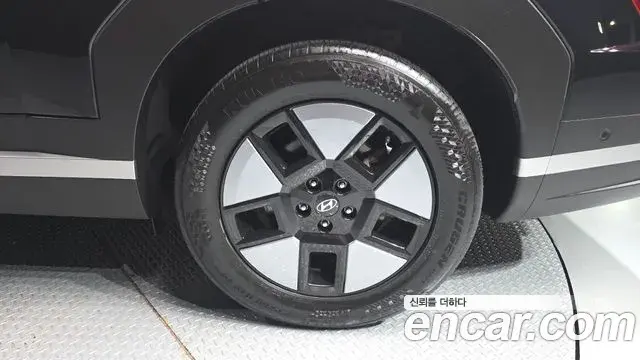 Hyundai Santa Fe 2024 — Photo 16/35
