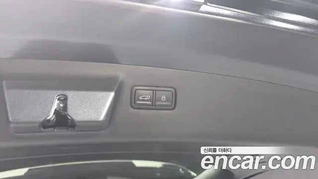 Hyundai Santa Fe 2024 — Photo 32/35