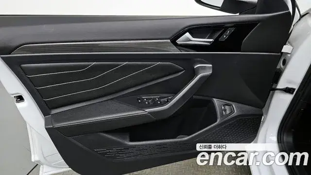 Volkswagen Jetta 2024 — Şəkil 17/32