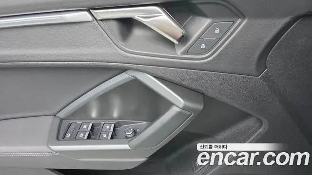 Audi Q3 2023 — Фото 12/20