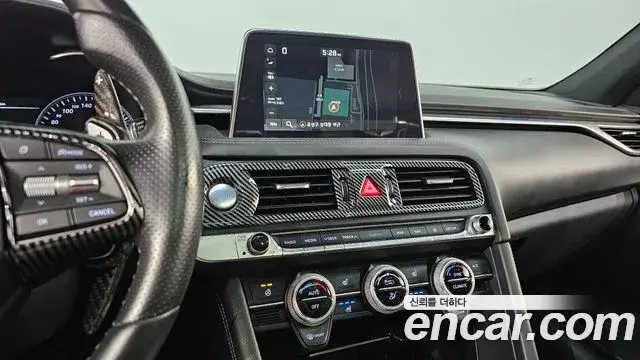 Genesis G70 2018 — ფოტო 2/20