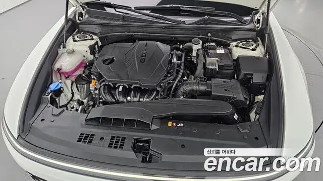 Hyundai Grandeur Hybrid 2024 — Photo 11/30