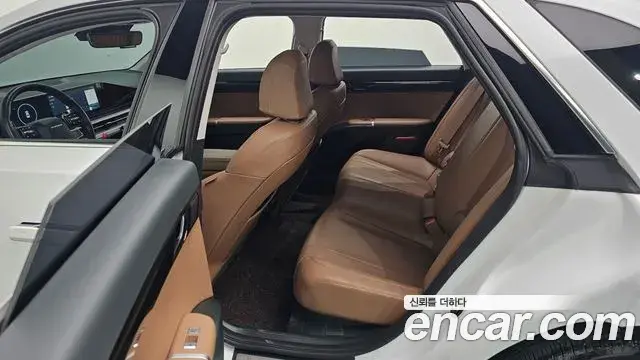Hyundai Grandeur Hybrid 2024 — Photo 19/30
