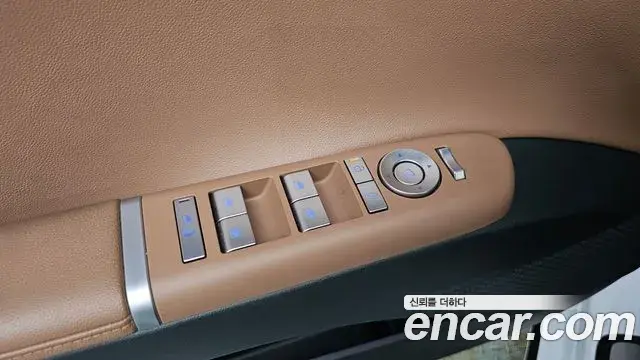Hyundai Grandeur Hybrid 2024 — Photo 10/30