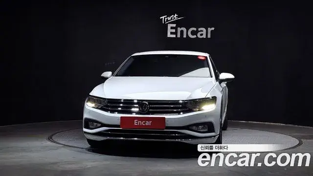 Volkswagen Passat GT 2022 — Фото 3/20