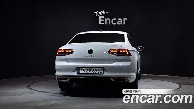 Volkswagen Passat GT 2022 — Фото 4/20