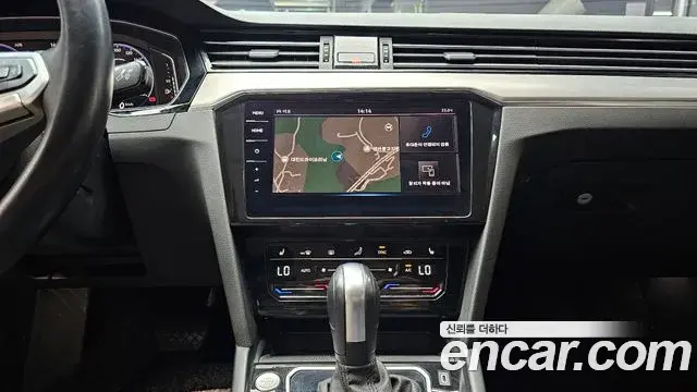 Volkswagen Passat GT 2022 — Фото 14/20