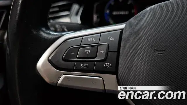 Volkswagen Passat GT 2022 — Şəkil 17/30