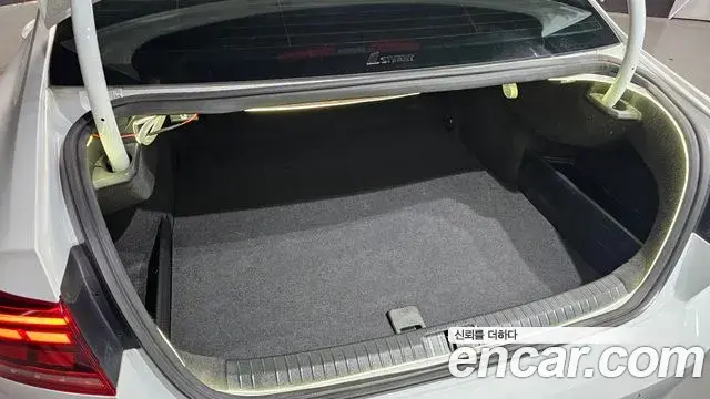 Volkswagen Passat GT 2022 — Şəkil 22/30