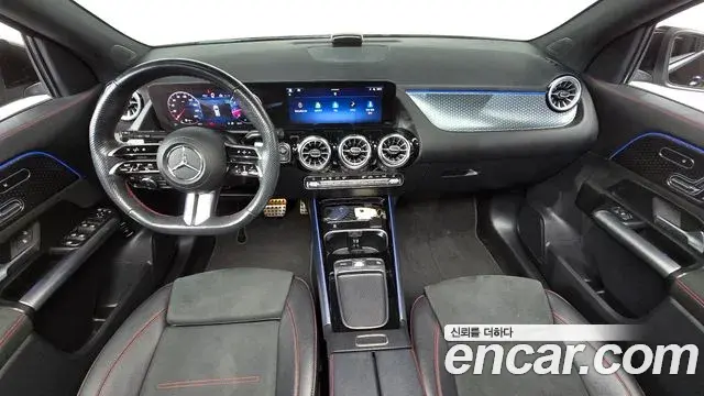 Mercedes-Benz GLA-Class 2024 — Фото 10/20