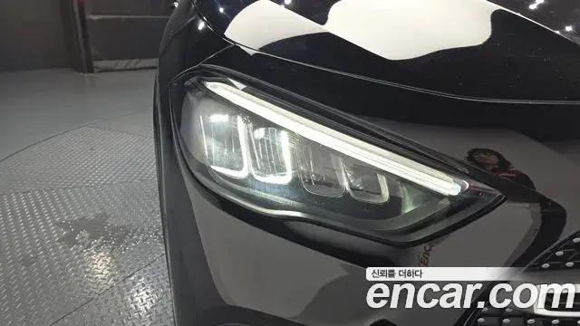 Mercedes-Benz GLA-Class 2024 — Photo 20/31