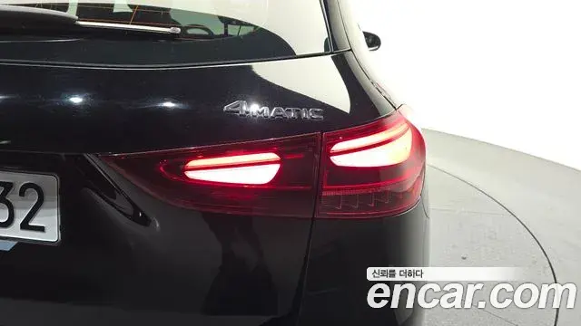 Mercedes-Benz GLA-Class 2024 — Photo 28/31