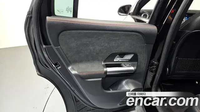 Mercedes-Benz GLA-Class 2024 — Photo 14/31