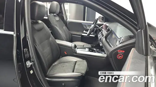 Mercedes-Benz GLA-Class 2024 — Photo 31/31