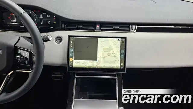 Land Rover Range Rover Evoque 2025 — ფოტო 13/31