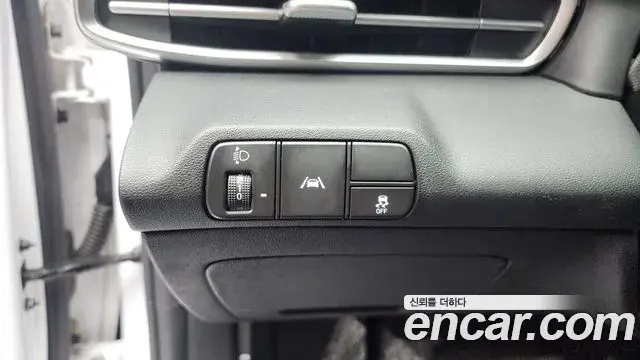 Hyundai The New Avante Hybrid 2021 — ფოტო 12/20
