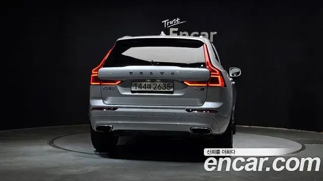 Volvo XC60 2020 — Фото 4/20