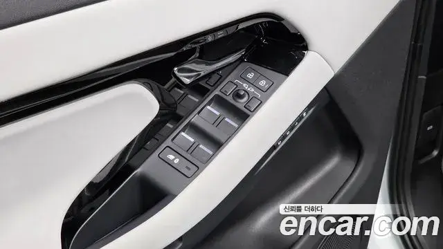 Land Rover Range Rover Evoque 2025 — Фото 16/20