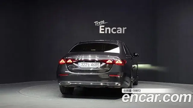 Mercedes-Benz E-Class 2024 — Şəkil 24/32
